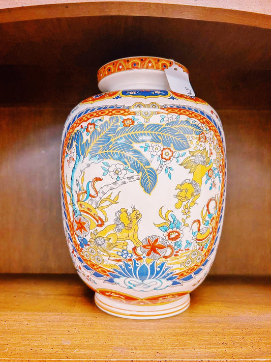 Chinese Foo Lion Vase